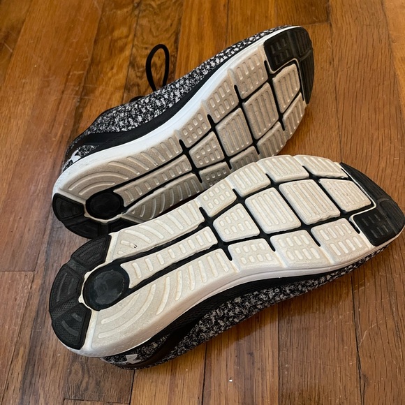 Men’s UA Shoes - Picture 3 of 5